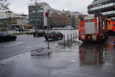 Wasserrohrbruch im City Plaza am Rotebuehlplatz Stuttgart